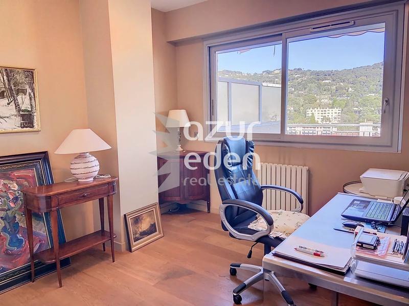 Appartement - 143 m² - 5 pièces