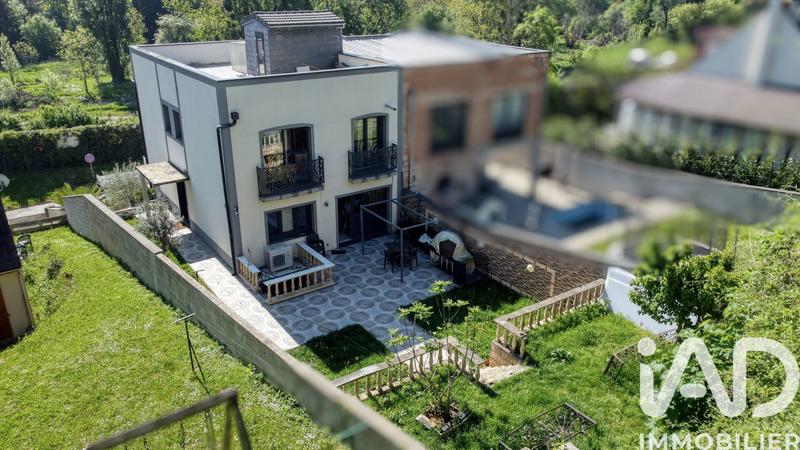 Maison - 190 m² - 8 pièces