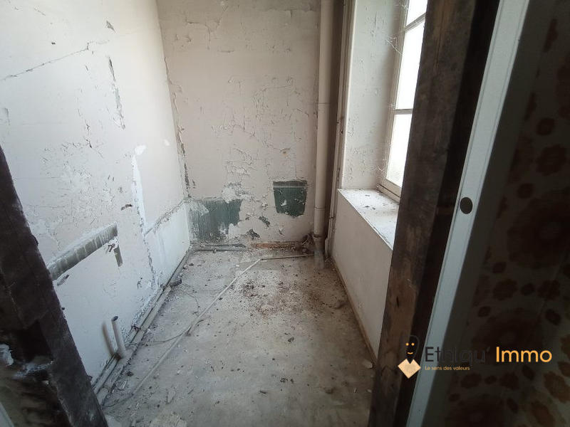 Immeuble - 180 m² - 2 pièces