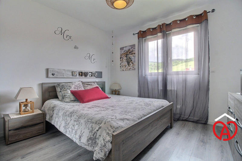 Maison - 106 m² - 5 pièces