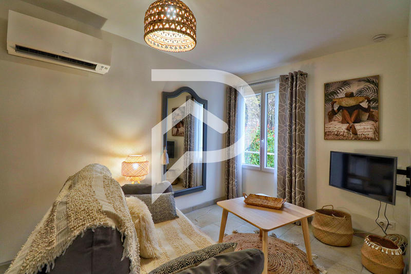 Villa - 165 m² - 9 pièces