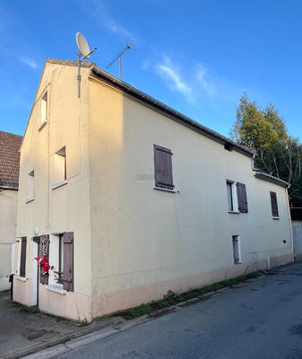 Maison - 95 m² - 5 pièces