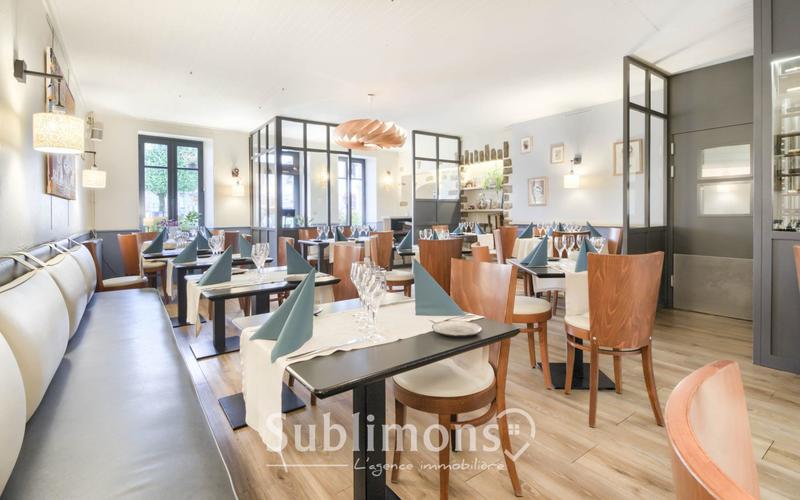 Local commercial - 160 m² - 6 pièces