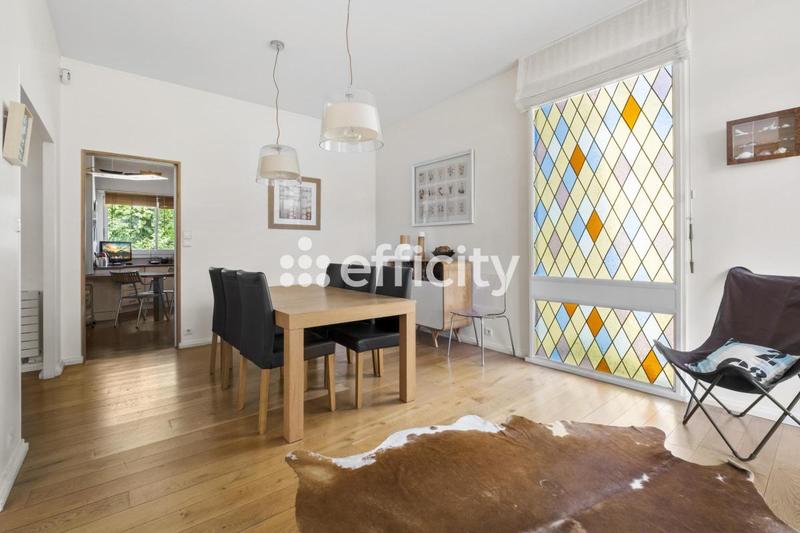 Villa - 309 m² - 12 pièces