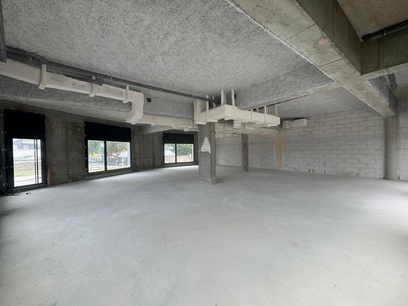 Local commercial - 200 m²