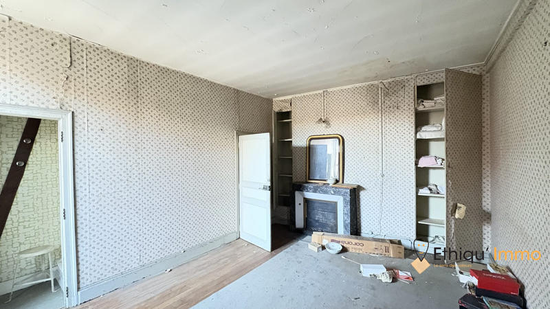 Maison - 202 m² - 8 pièces