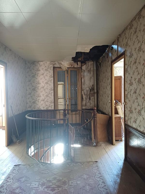 Maison - 217 m² - 10 pièces