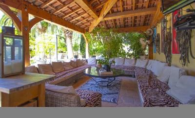 Maison chambre d'hôtes - 450 m² - 14 pièces