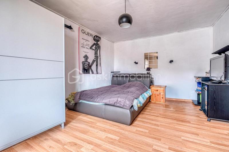 Maison - 136 m² - 7 pièces