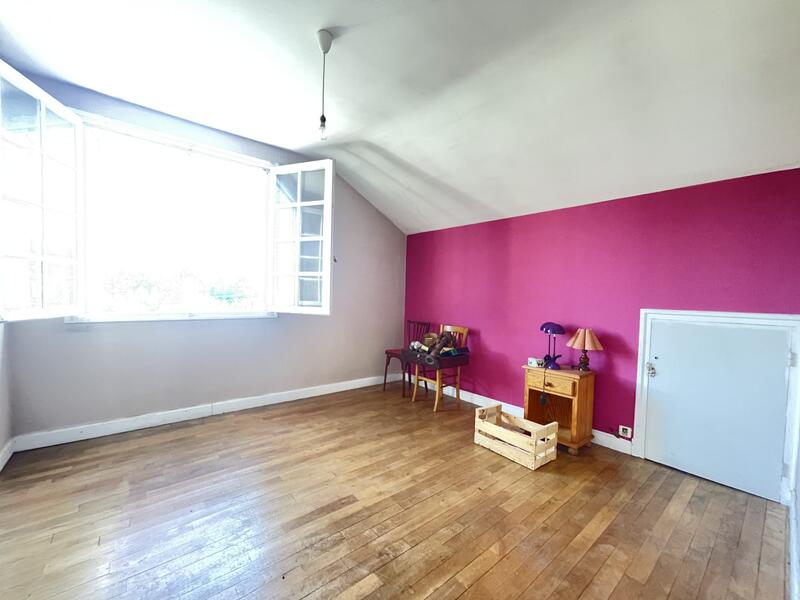 Maison - 128 m² - 7 pièces