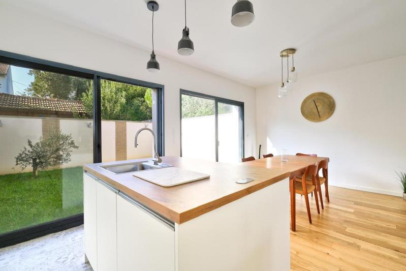 Maison - 95 m² - 5 pièces