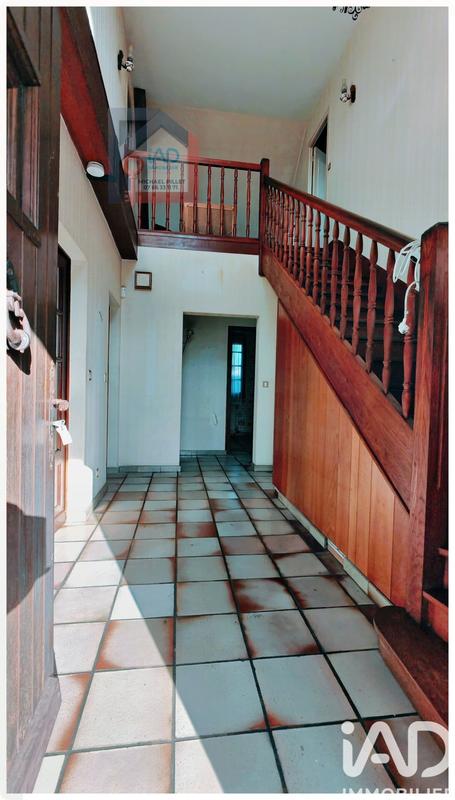 Maison - 198 m² - 8 pièces