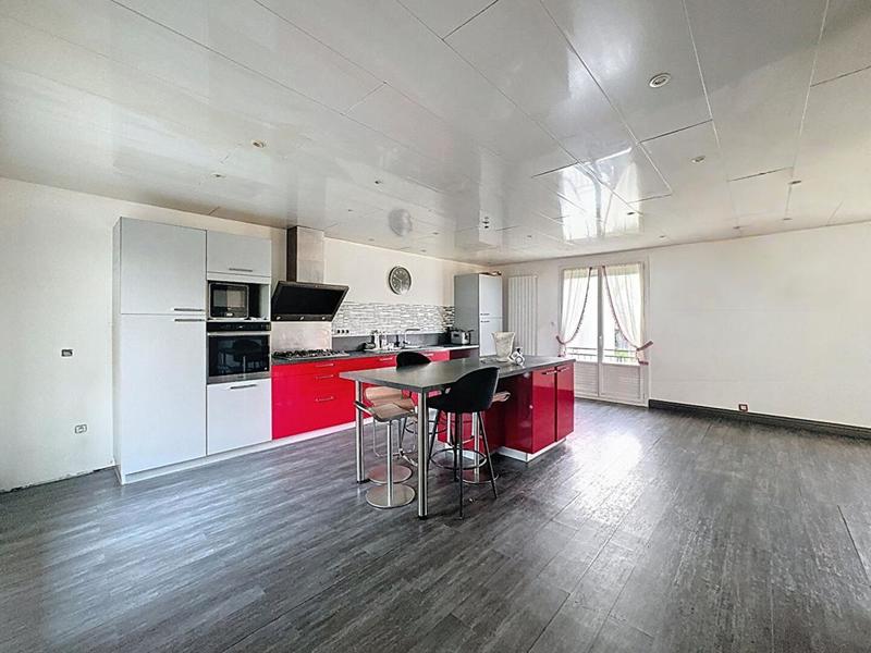 Maison - 85 m² - 5 pièces