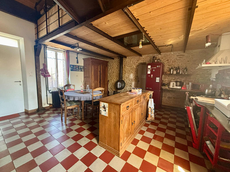 Maison - 97 m² - 4 pièces