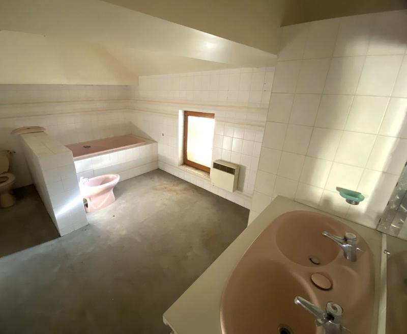 Maison traditionnelle - 232 m² - 8 pièces