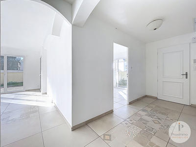 Maison - 200 m² - 7 pièces