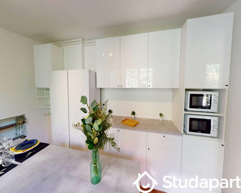 Chambre - 77 m² - 1 pièce