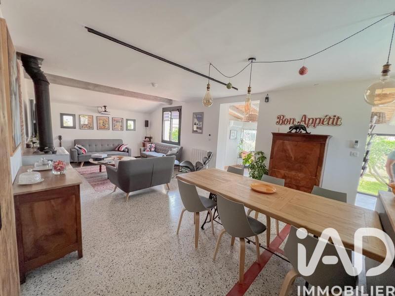 Maison - 204 m² - 9 pièces