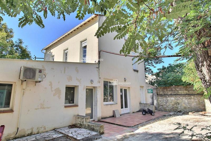 Propriété - 600 m² - 23 pièces