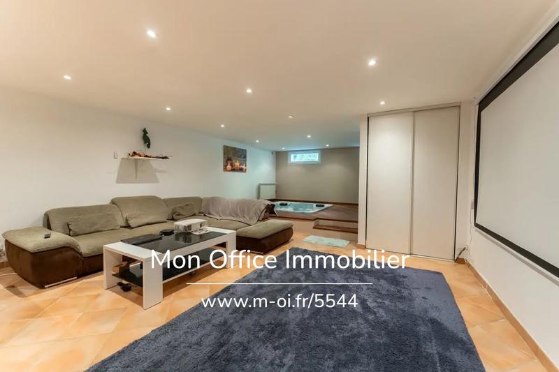 Villa - 310 m² - 5 pièces