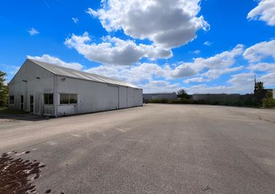 Local d'activité / Entrepôt - 270 m²