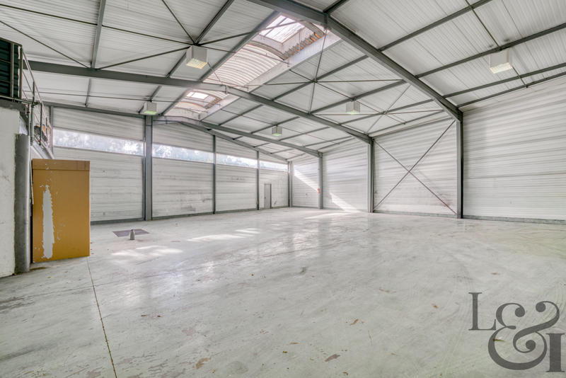 Local commercial - 335 m²