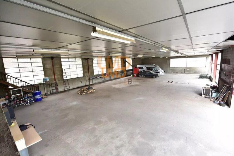 Local commercial - 630 m² - 3 pièces