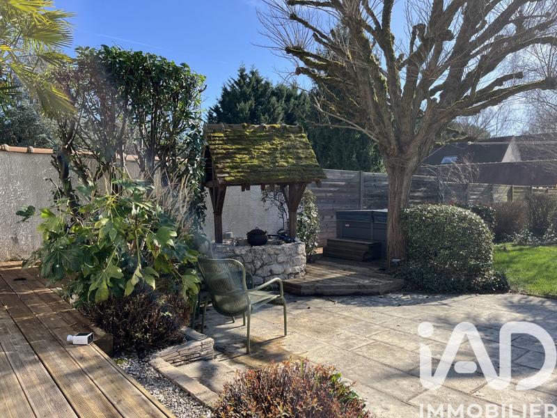 Maison - 201 m² - 9 pièces