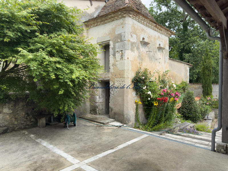 Maison - 295 m² - 8 pièces