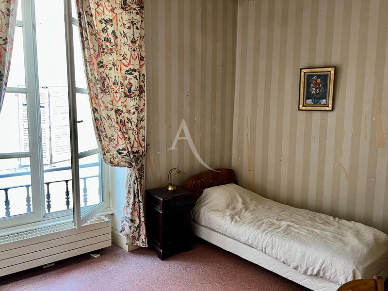 Appartement - 183 m² - 7 pièces