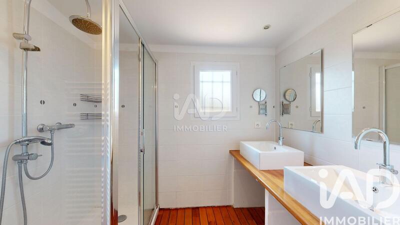 Maison - 137 m² - 6 pièces