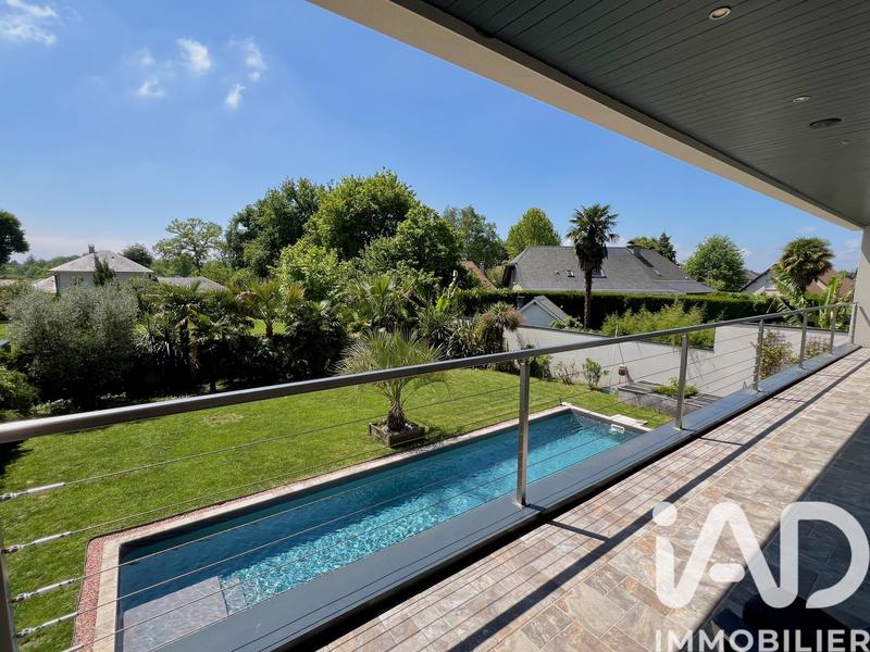 Maison - 189 m² - 7 pièces