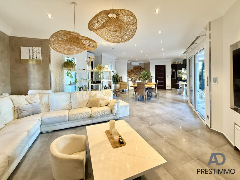 Villa - 163 m² - 5 pièces