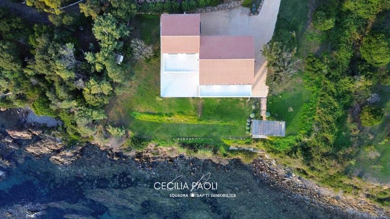 Villa - 316 m² - 9 pièces