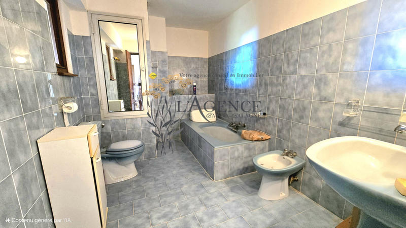 Maison - 210 m² - 6 pièces