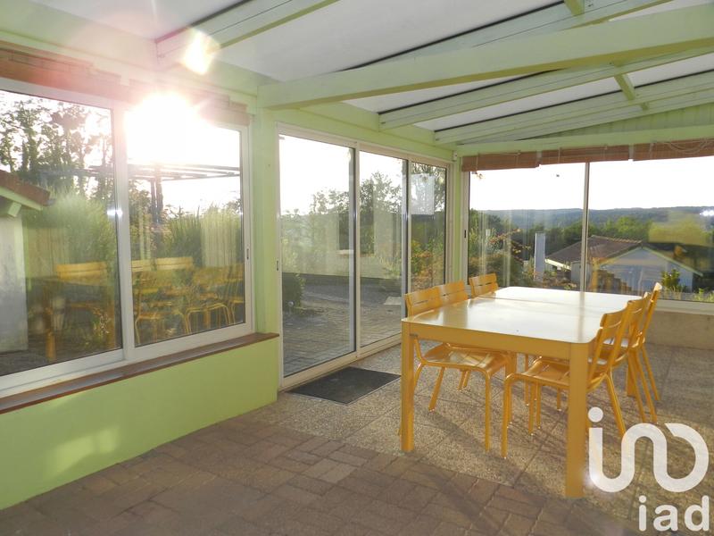 Maison - 240 m² - 9 pièces