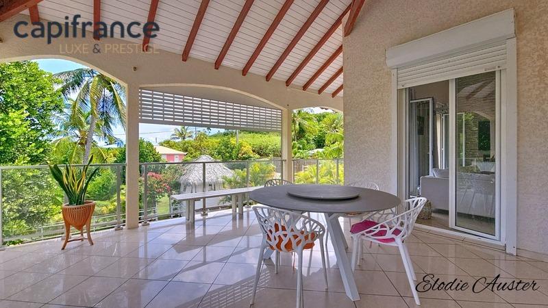 Villa - 197 m² - 9 pièces