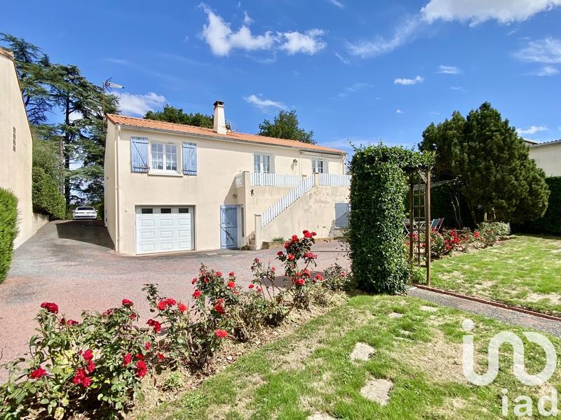 Maison - 145 m² - 6 pièces