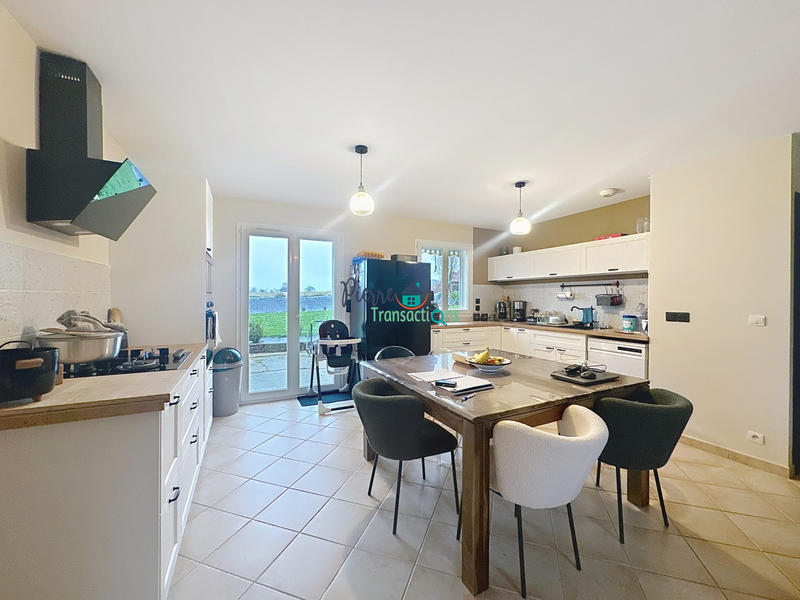 Maison - 98 m² - 4 pièces