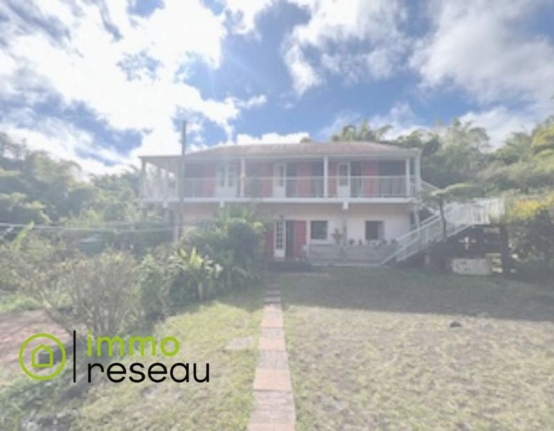 Maison - 268 m² - 9 pièces