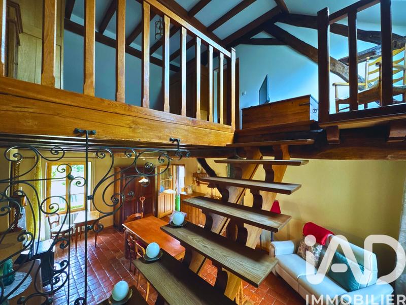 Maison - 197 m² - 7 pièces