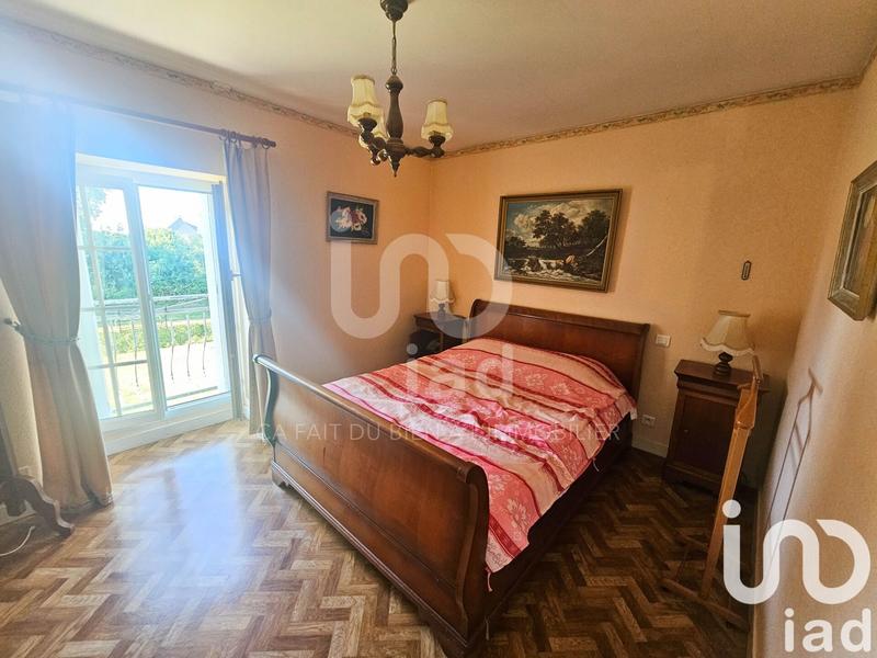 Maison - 196 m² - 9 pièces