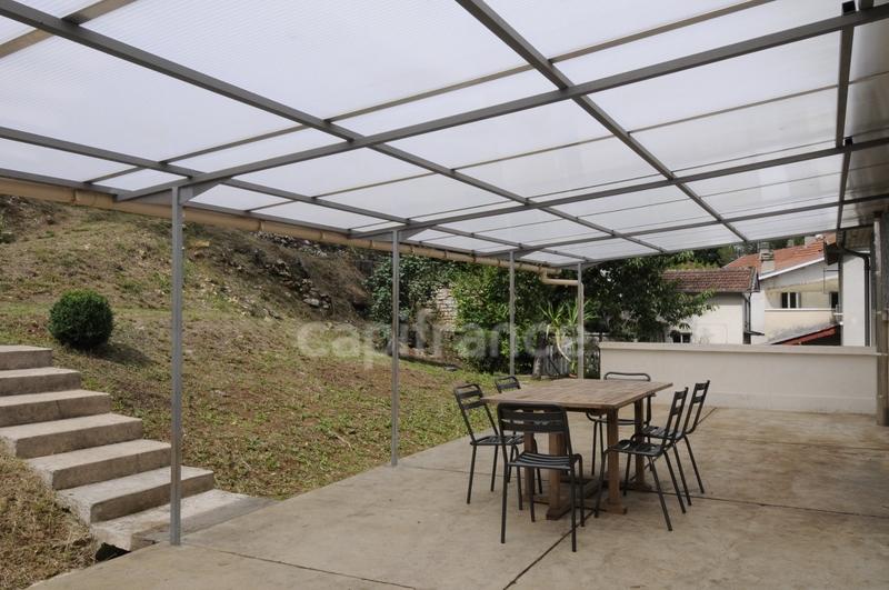 Maison - 217 m² - 11 pièces