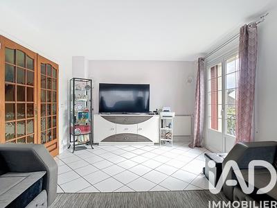 Maison - 83 m² - 4 pièces
