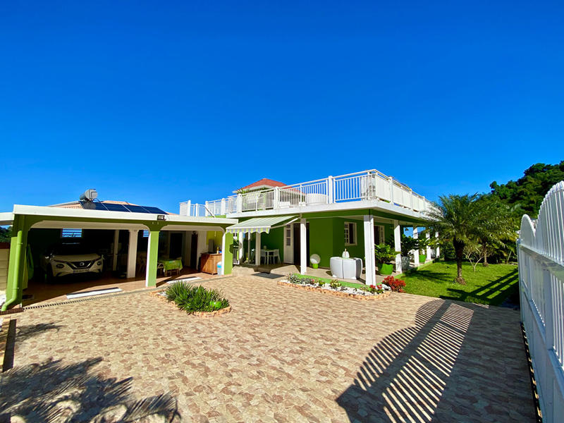 Maison - 110 m² - 4 pièces