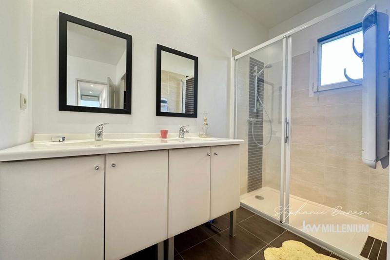 Maison - 158 m² - 6 pièces