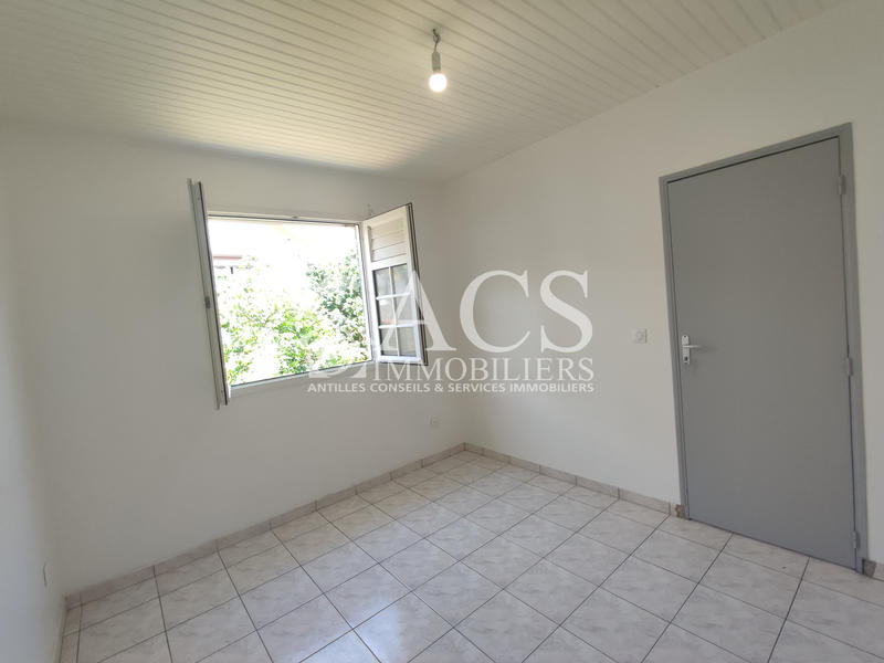 Maison - 104 m² - 4 pièces