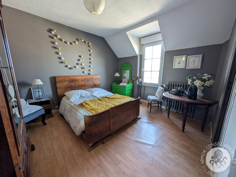 Maison - 229 m² - 8 pièces