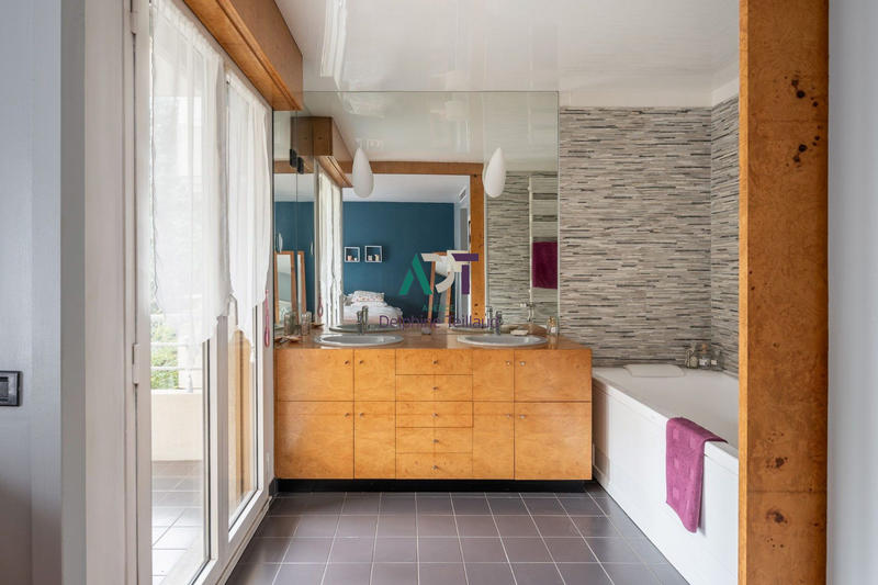 Appartement - 174 m² - 6 pièces