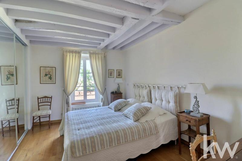 Maison - 225 m² - 7 pièces